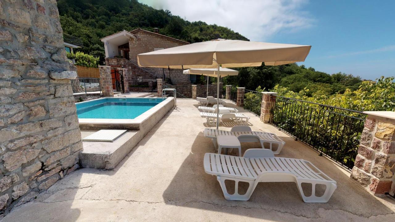 Luka Villa Becici  Exterior photo